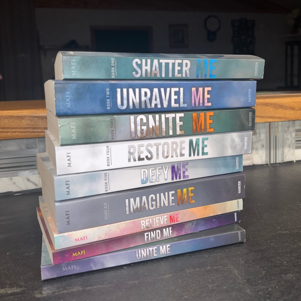 SHATTER ME SERIES FULL COLLECTION